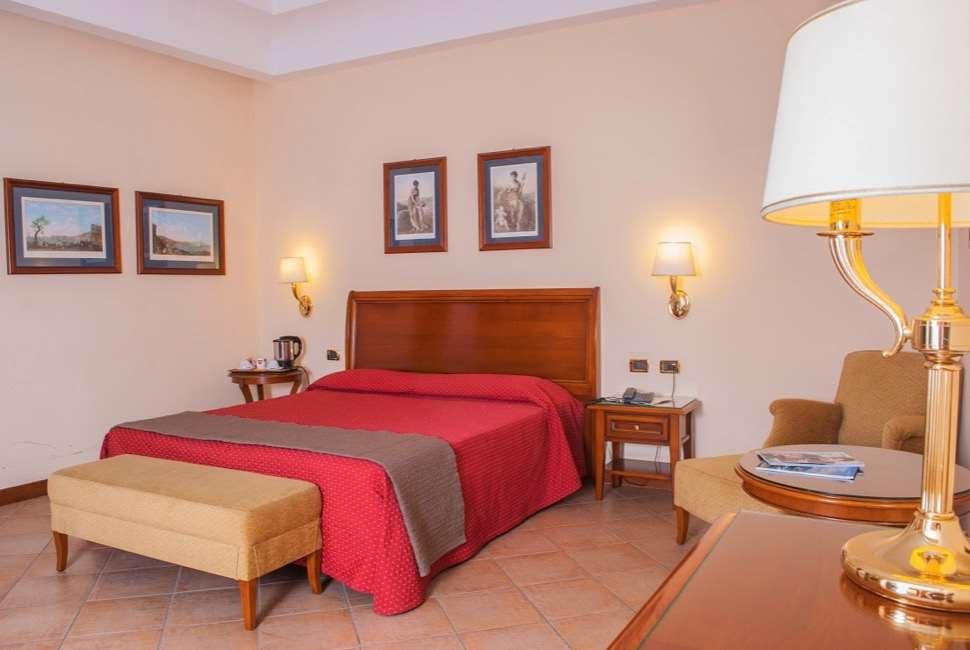 Le Cheminee Business Hotel Napoli Værelse billede
