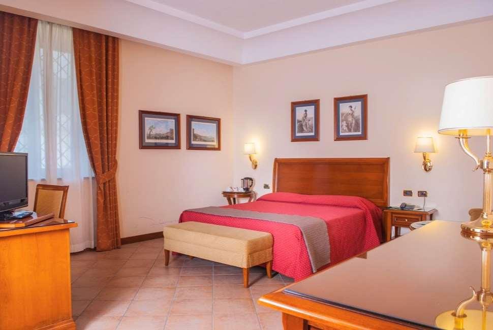 Le Cheminee Business Hotel Napoli Værelse billede