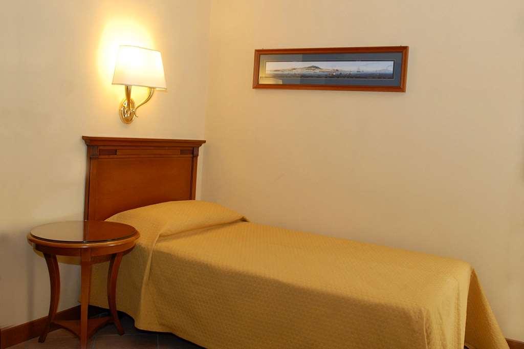 Le Cheminee Business Hotel Napoli Værelse billede